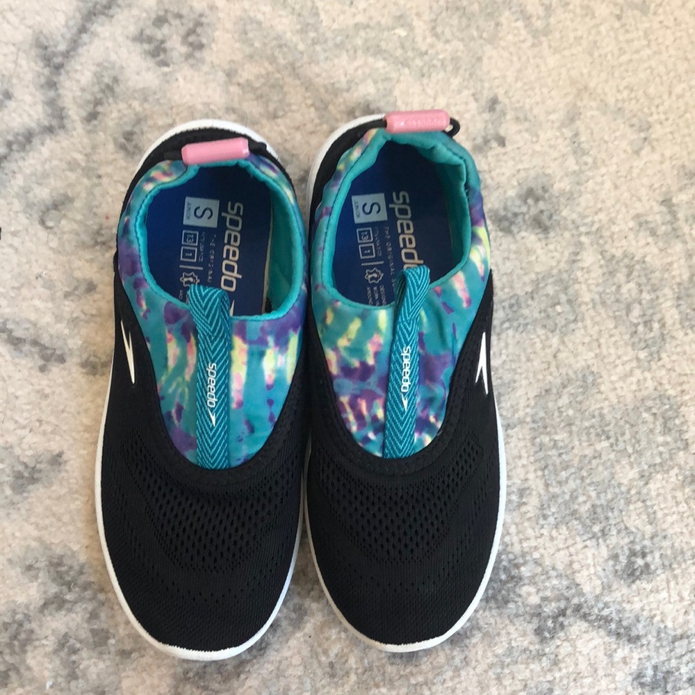 Speedo swim shoes